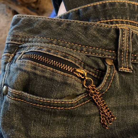 Cache Jeans - Picture 6 of 6